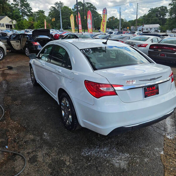 2011 Chrysler 200 LX