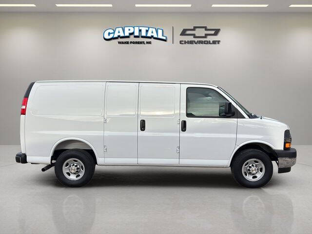 2025 Chevrolet Express 2500