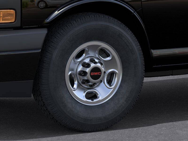 2025 GMC Savana 2500