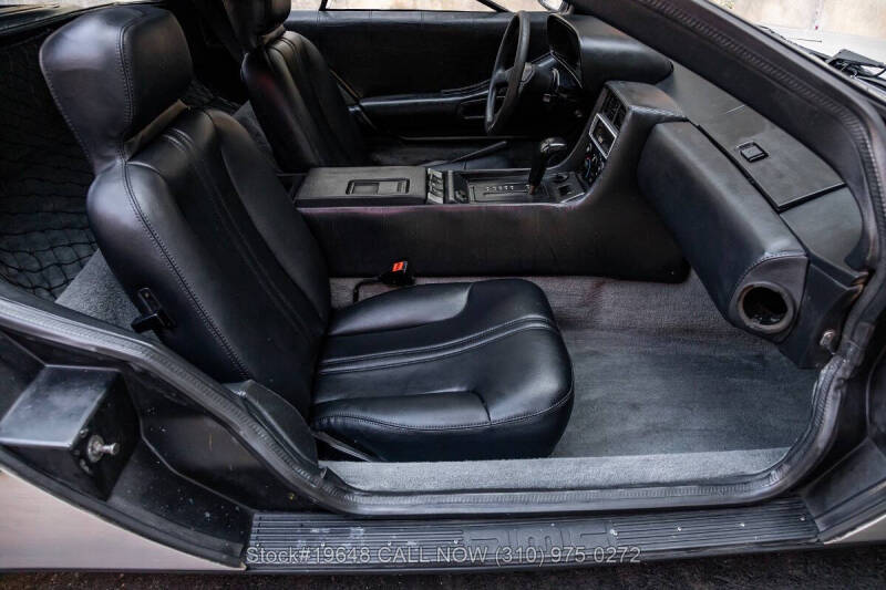 1981 DeLorean DMC-12
