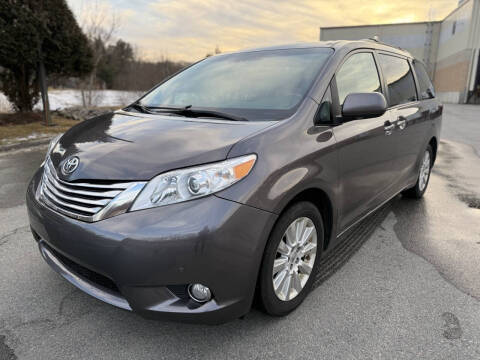 2012 Toyota Sienna for sale at South Shore Auto Gallery Inc in Abington MA