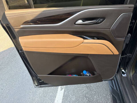 2023 Cadillac Escalade ESV Premium Luxury