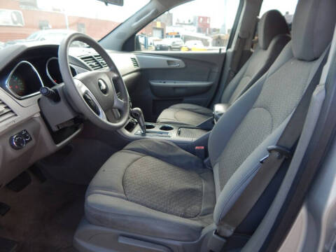 2010 Chevrolet Traverse LS
