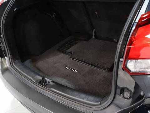 2019 Nissan Kicks SR