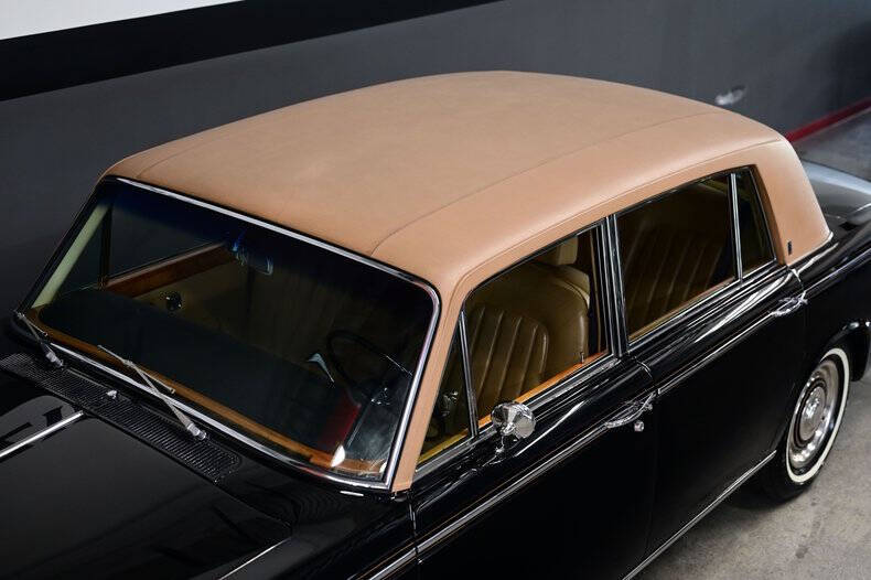 1972 Rolls-Royce SILVER CLOUD LWB