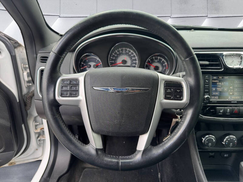 2014 Chrysler 200 Limited