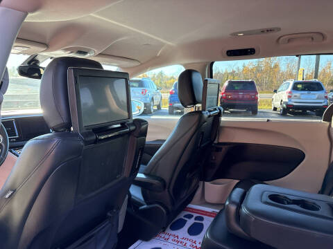 2017 Chrysler Pacifica Touring-L Plus