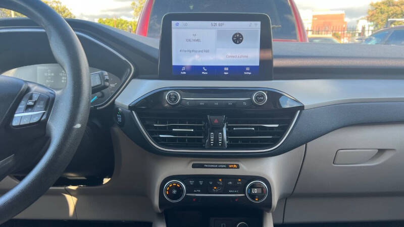2020 Ford Escape SE