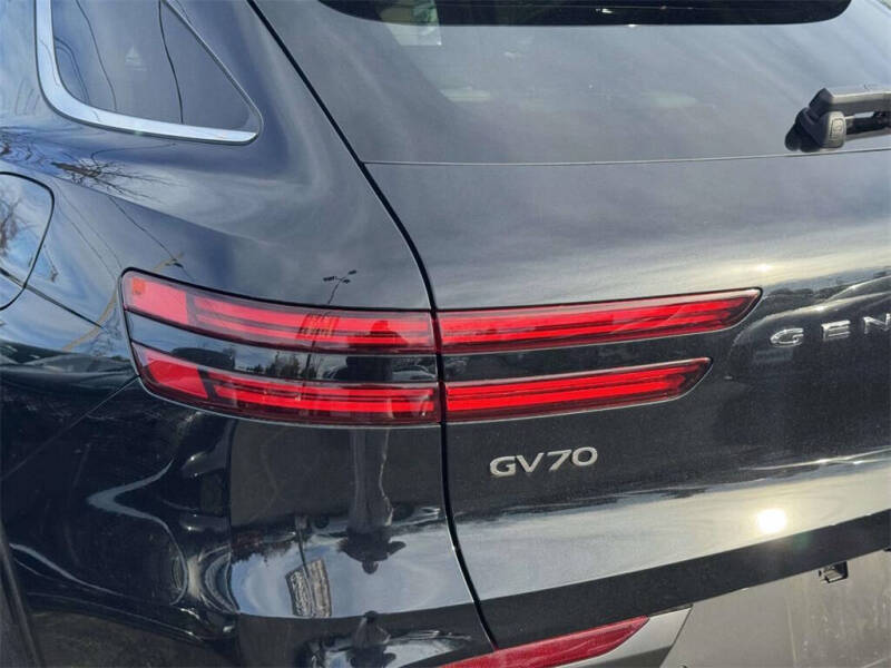2026 Genesis GV70 2.5T Advanced