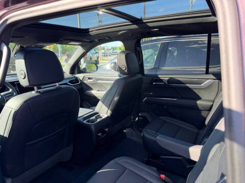 2024 GMC Acadia Elevation