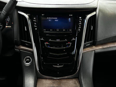 2015 Cadillac Escalade Luxury