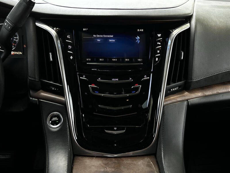 2015 Cadillac Escalade Luxury