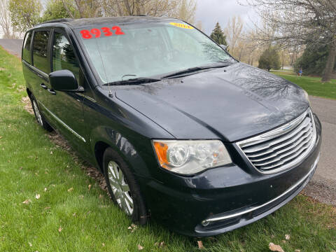 2014 Chrysler Town and Country for sale at BELOW BOOK AUTO SALES in Idaho Falls ID