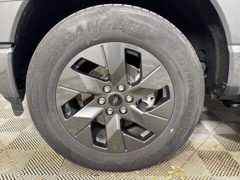 2023 Ford F-150 Lightning XLT