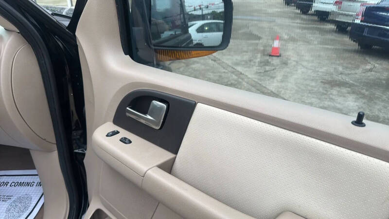 2004 Ford Expedition Eddie Bauer
