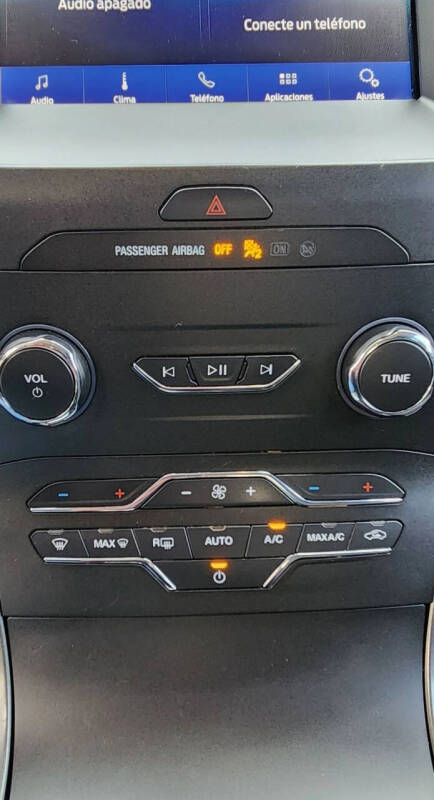 2020 Ford Edge SE