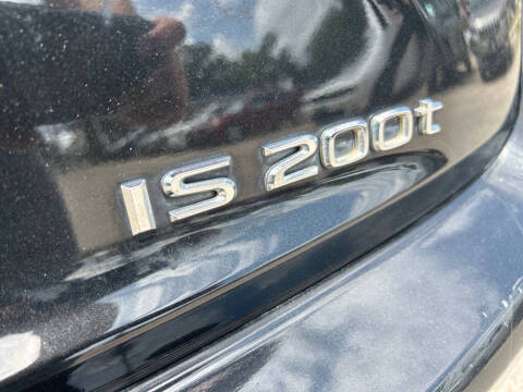2017 Lexus IS 200t
