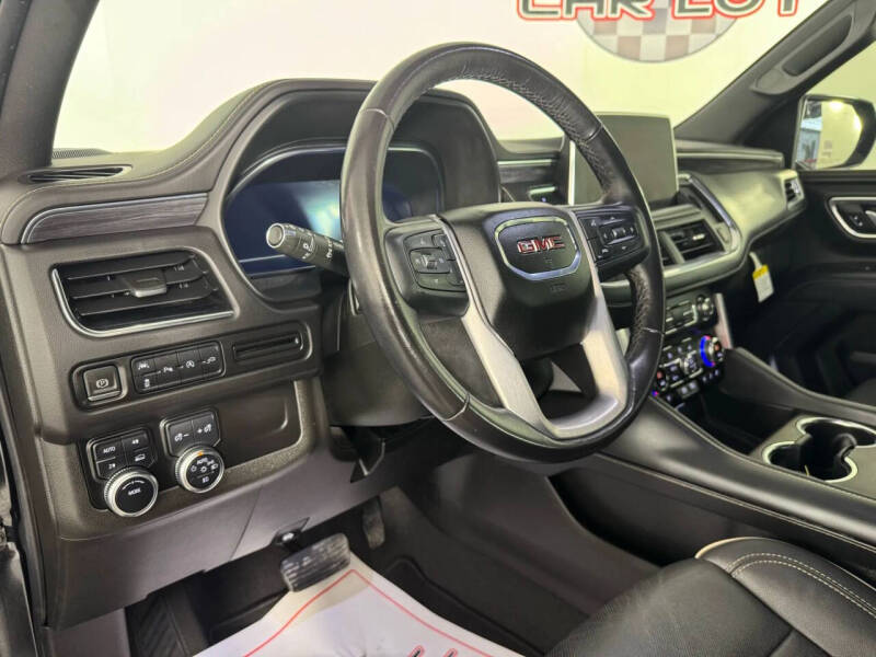 2022 GMC Yukon XL SLT