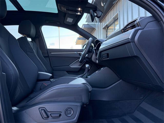 2025 Audi Q3 quattro S line Premium 45 TFSI