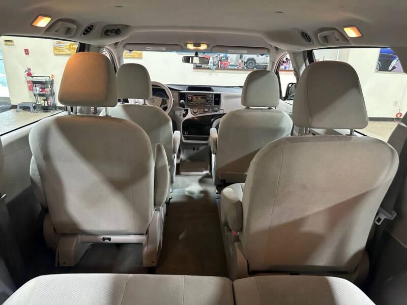 2012 Toyota Sienna