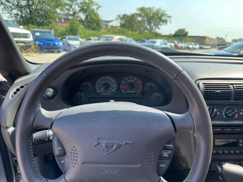 2004 Ford Mustang GT Deluxe