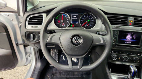 2016 Volkswagen e-Golf SE