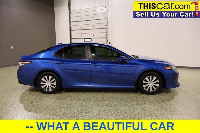 2019 Toyota Camry Hybrid LE