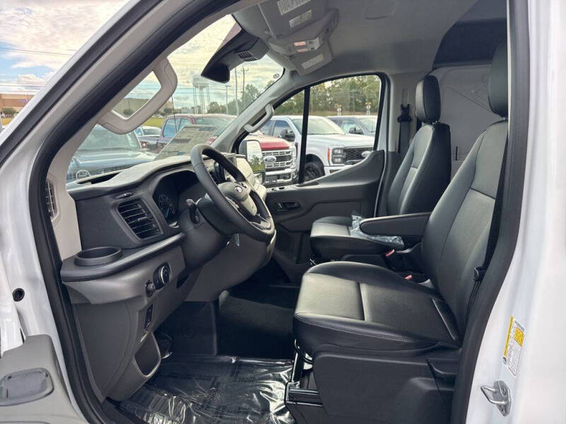 2025 Ford Transit