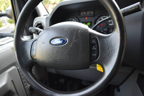 2014 Ford E-Series E-350 SD