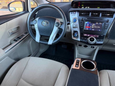 2012 Toyota Prius v Two