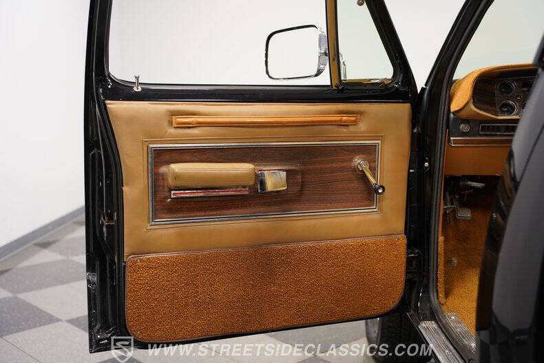 1977 Dodge D100 Pickup