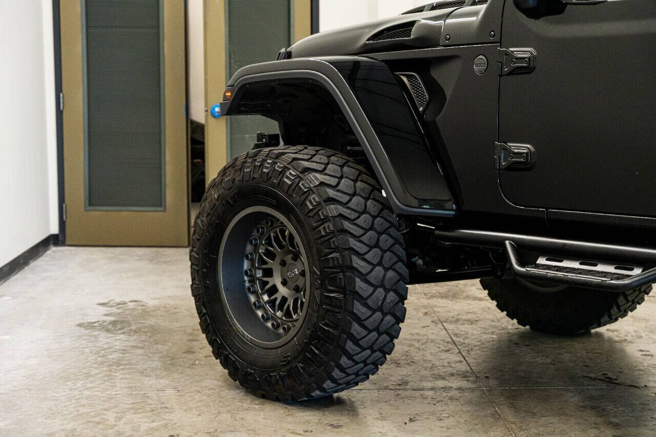 2020 JEEP Gladiator Pickup - $54,999