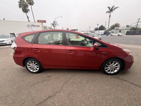 2013 Toyota Prius v Five