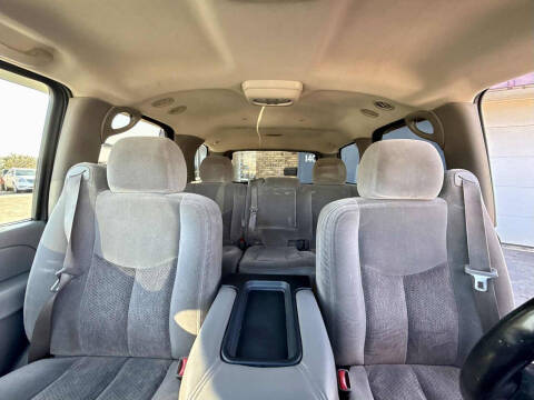 2004 Chevrolet Tahoe LS