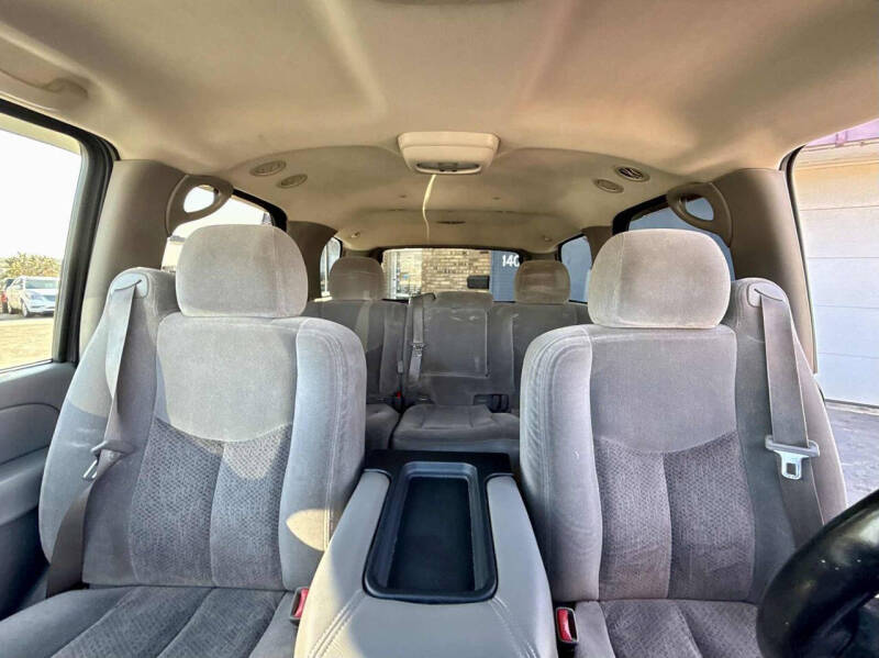 2004 Chevrolet Tahoe LS