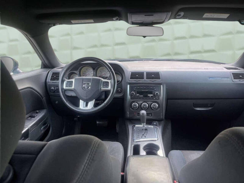 2014 Dodge Challenger SXT