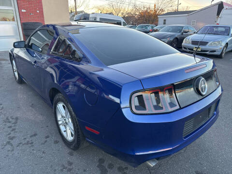 2014 Ford Mustang V6
