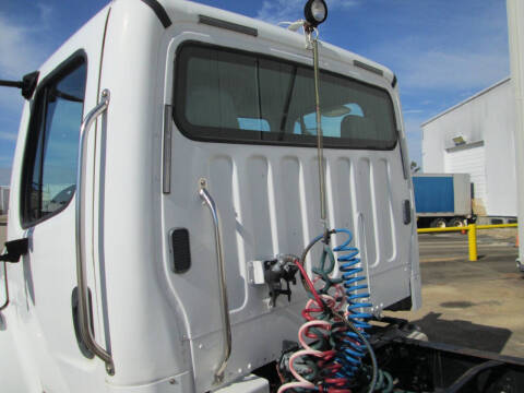 2007 Freightliner Business class M2