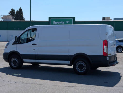 2017 Ford Transit 150