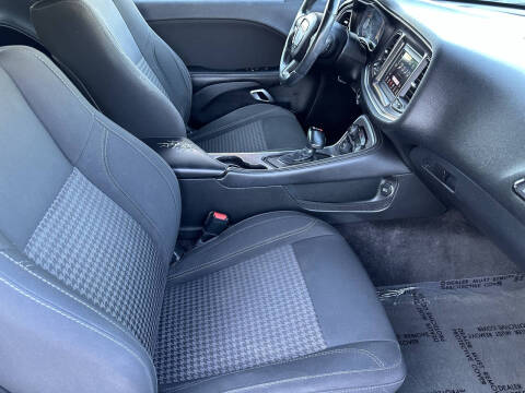 2018 Dodge Challenger SXT