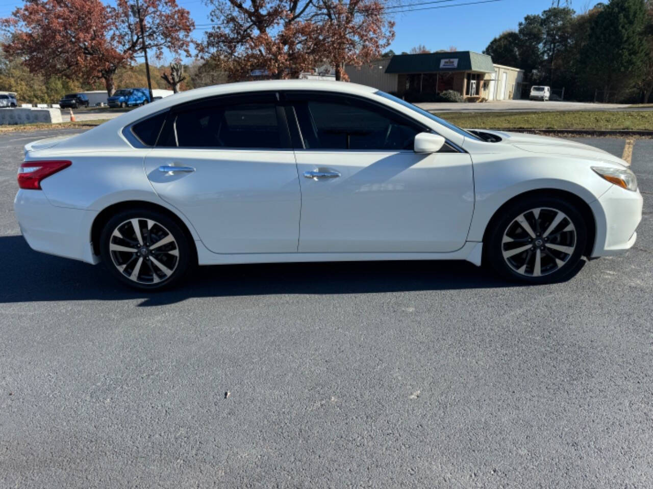 2016 Nissan Altima for sale at Aragon Trucks & Auto Sales LLC in Gainesville, GA