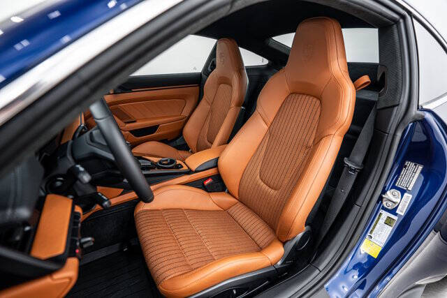 2024 Porsche 911 S/T