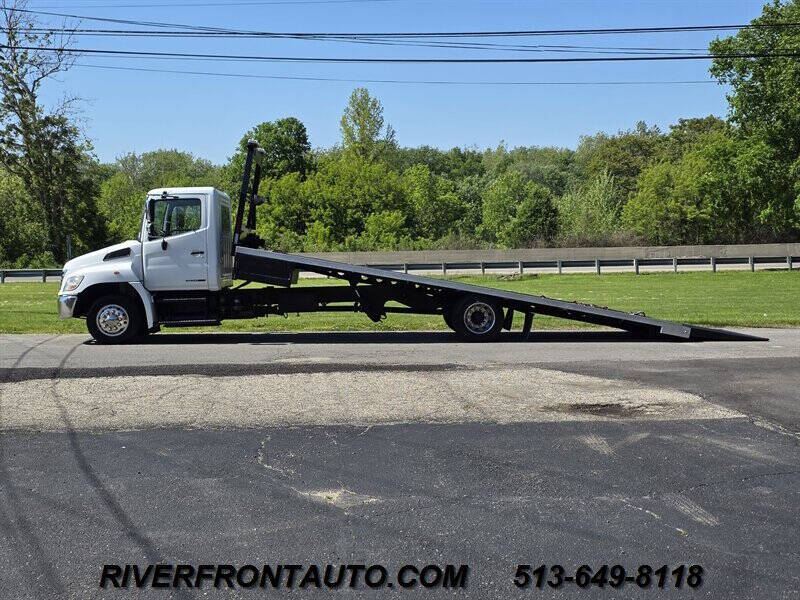 2008 Hino 258A