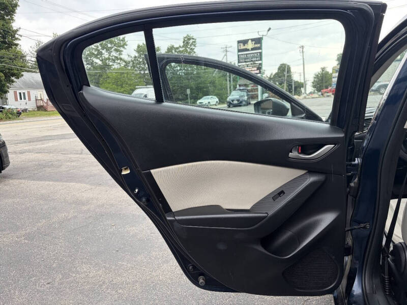 2016 Mazda MAZDA3 i Sport