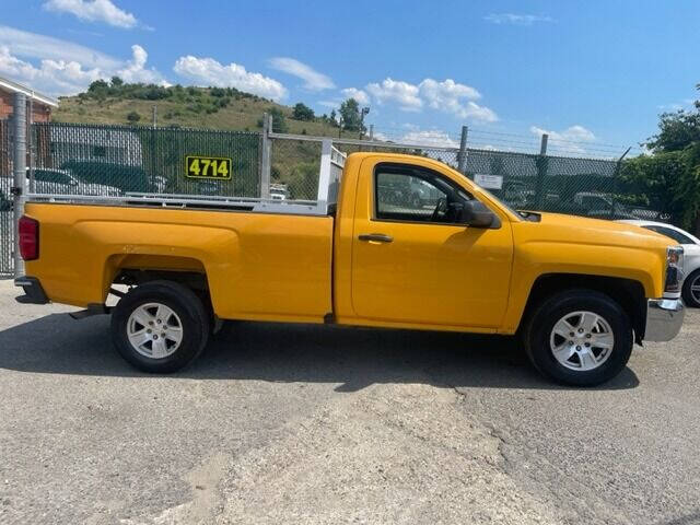 2016 Chevrolet Silverado 1500 LT photo 3