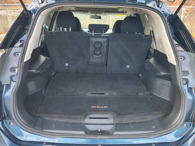 2016 Nissan Rogue SV