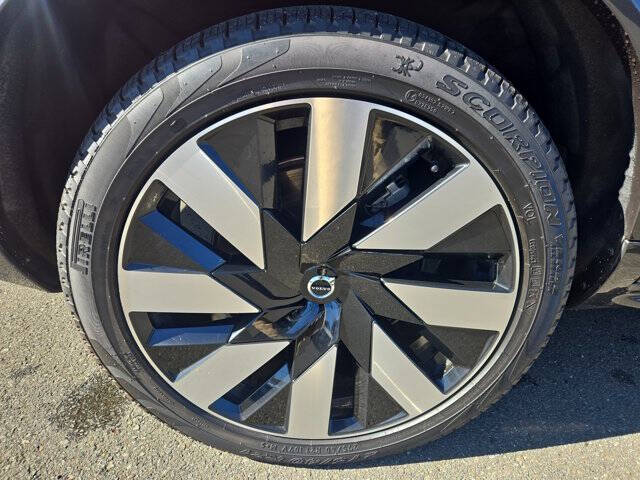 2023 Volvo XC90 Recharge T8 Ultimate Bright Theme 7P