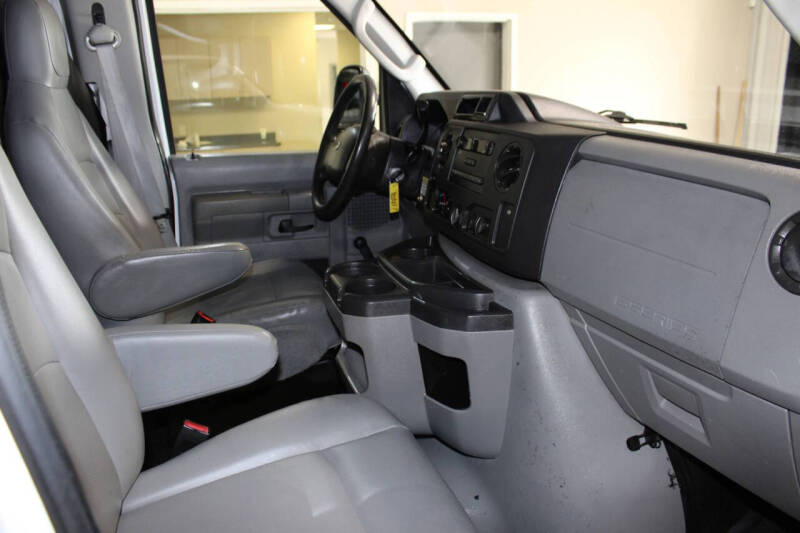 2014 Ford E-Series E-150
