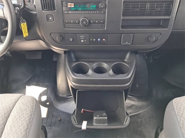 2025 Chevrolet Express 2500