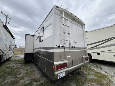 2000 Winnebago Adventurer